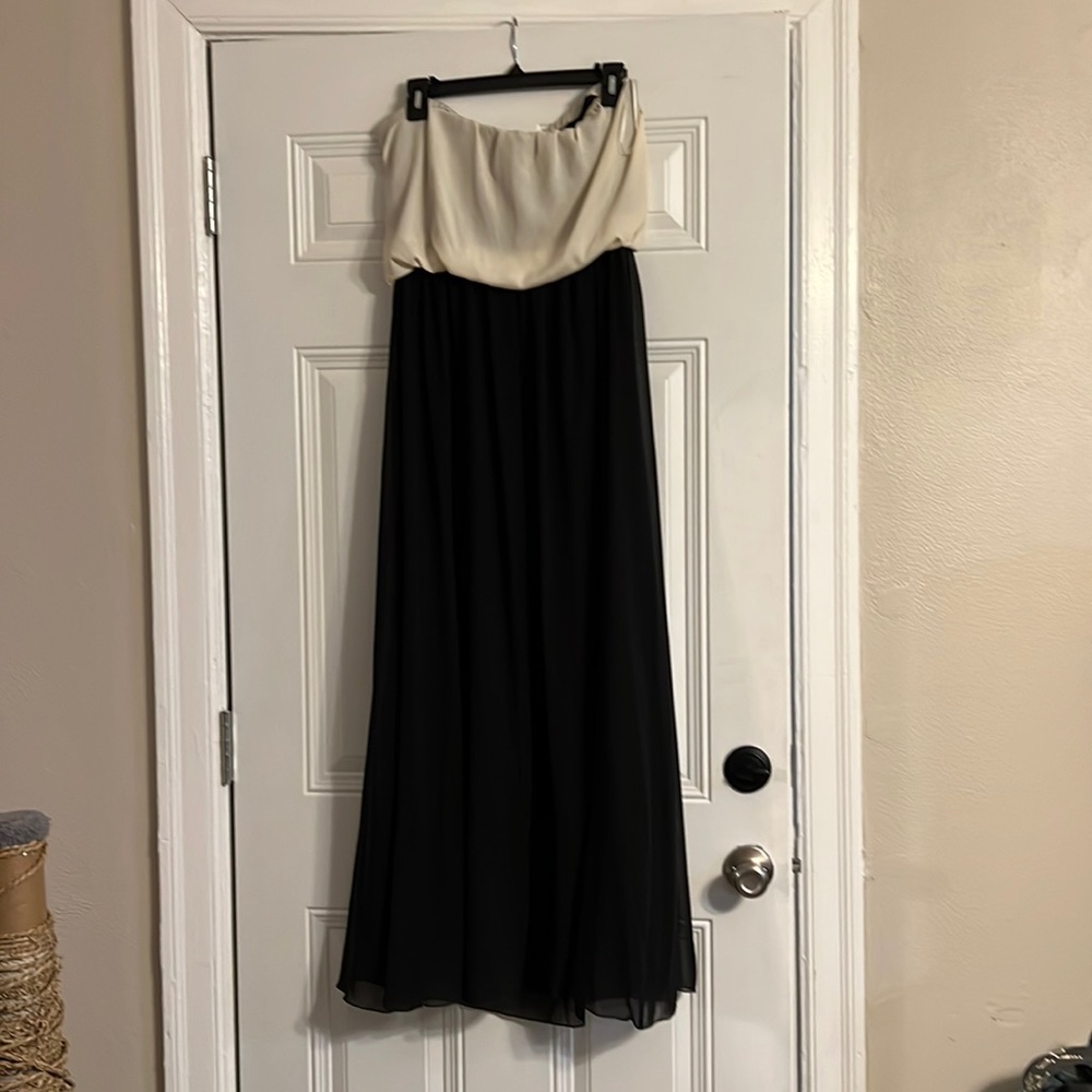 Blouson top Strapless Maxi. NWT

Beautiful Ivory and Black combo.